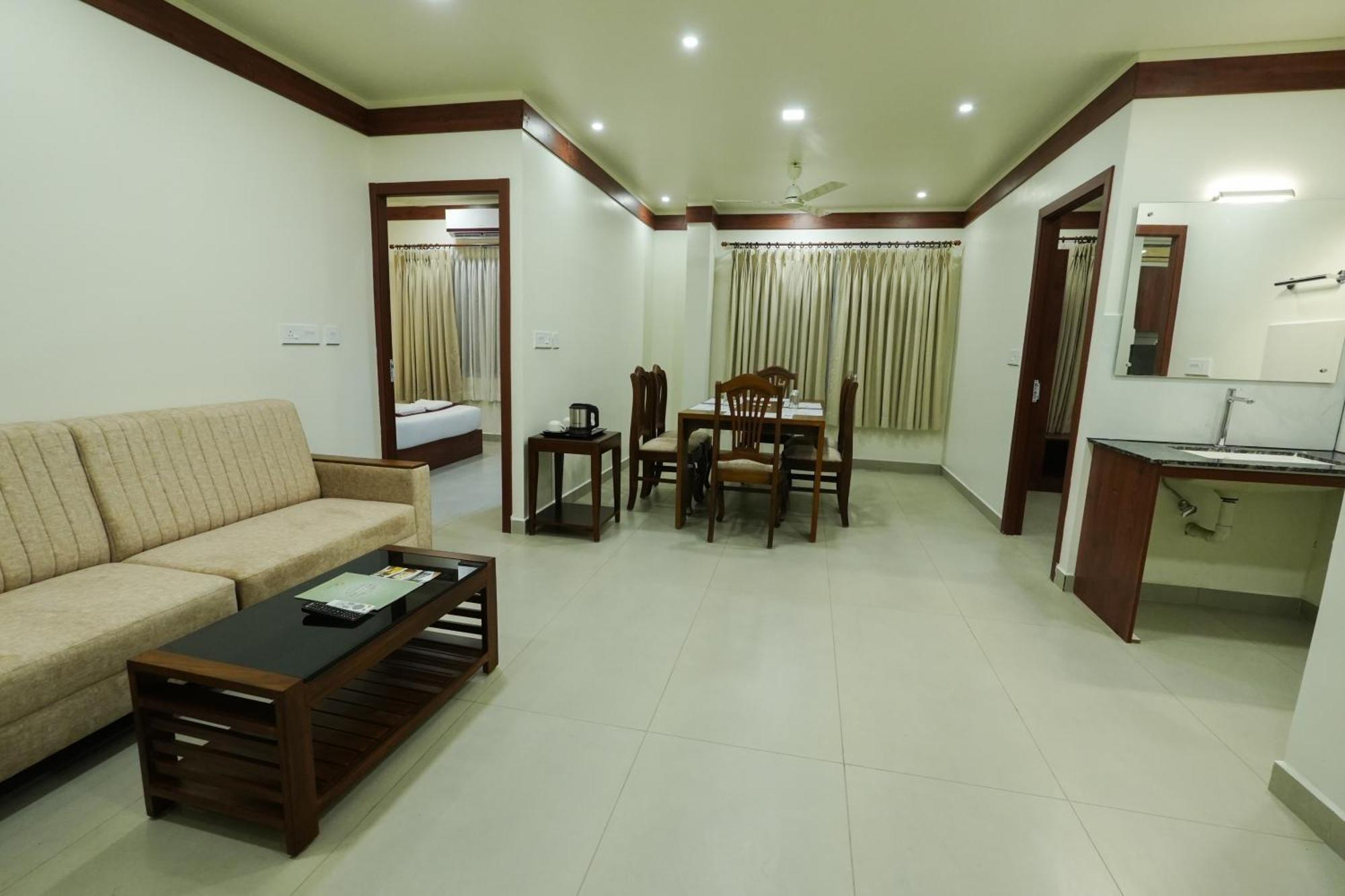 Mundakāyam Royalton Residency酒店 外观 照片